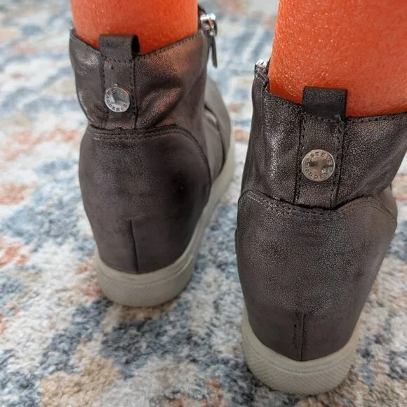 📸 Steve Madden JWedgie Silver Boots - Picture 3 of 6